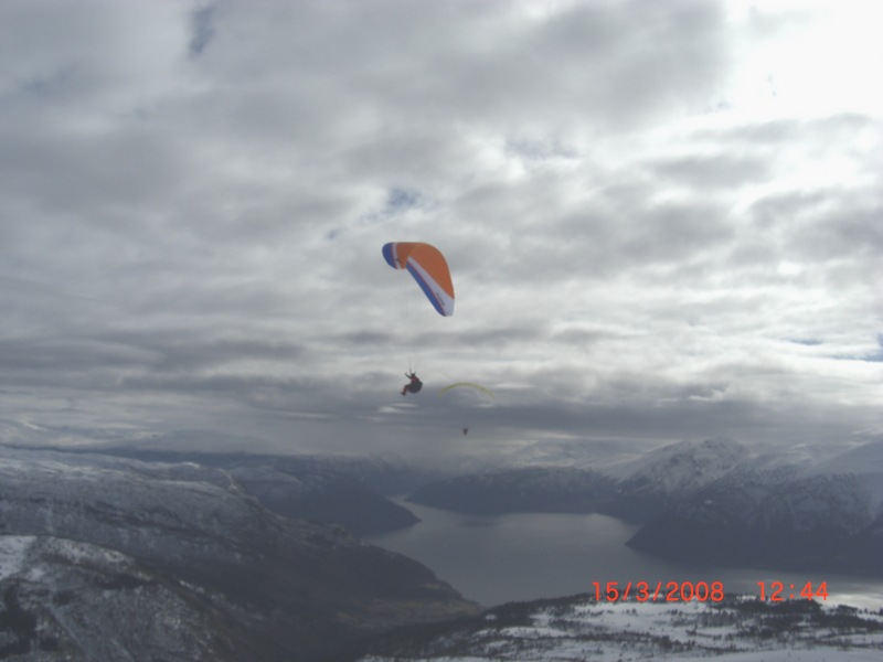 Paragliding Leikanger